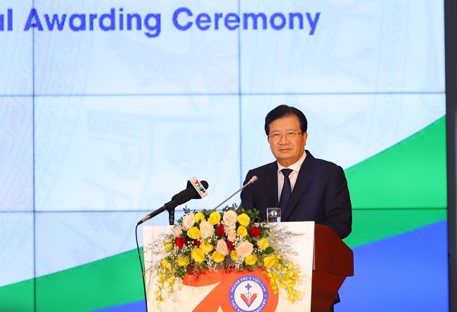 Phó Thủ tướng Chính phủ Trịnh Đình Dũng phát biểu chúc mừng và chỉ đạo 