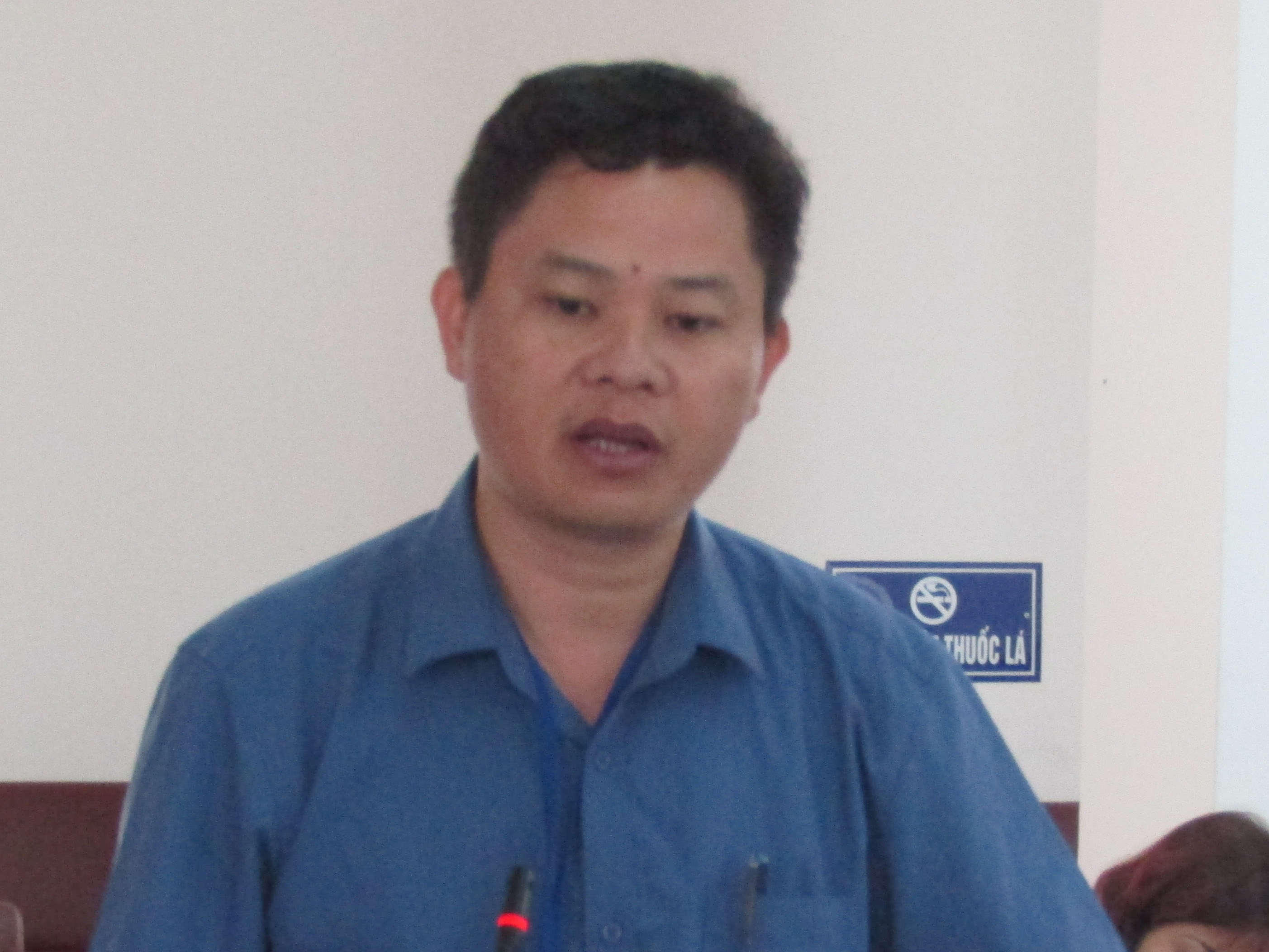 Chánh thanh tra quận Hải An Nguyễn Văn Quảng báo cáo