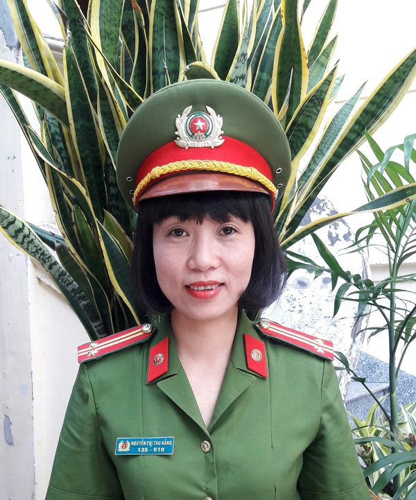 Trung tá Nguyễn thị Thu Hằng. Ảnh NH