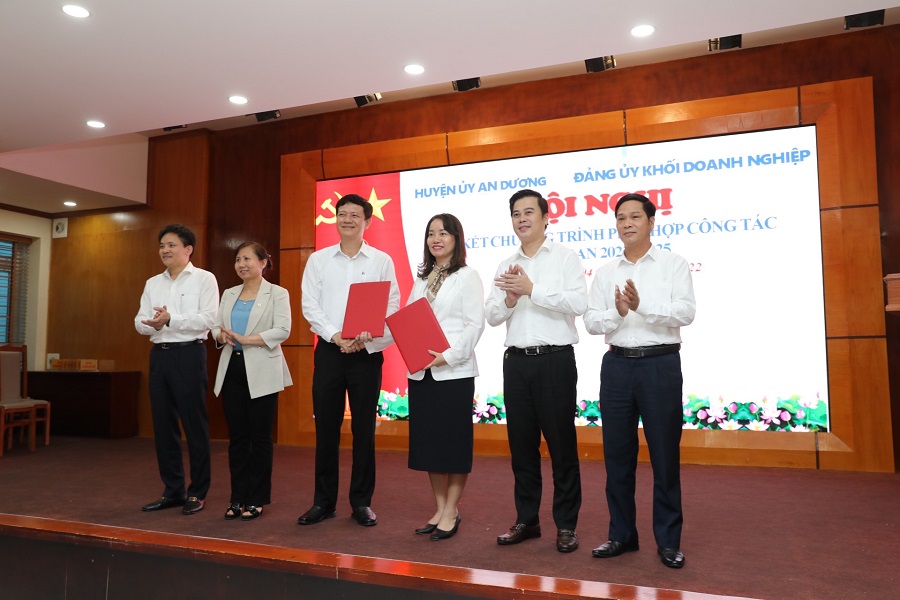 Lãnh đạo Huyện ủy An Dương -Đảng ủy Khối Doanh nghiệp ký kết chương trình phối hợp công tác giai đoạn 2020-2025