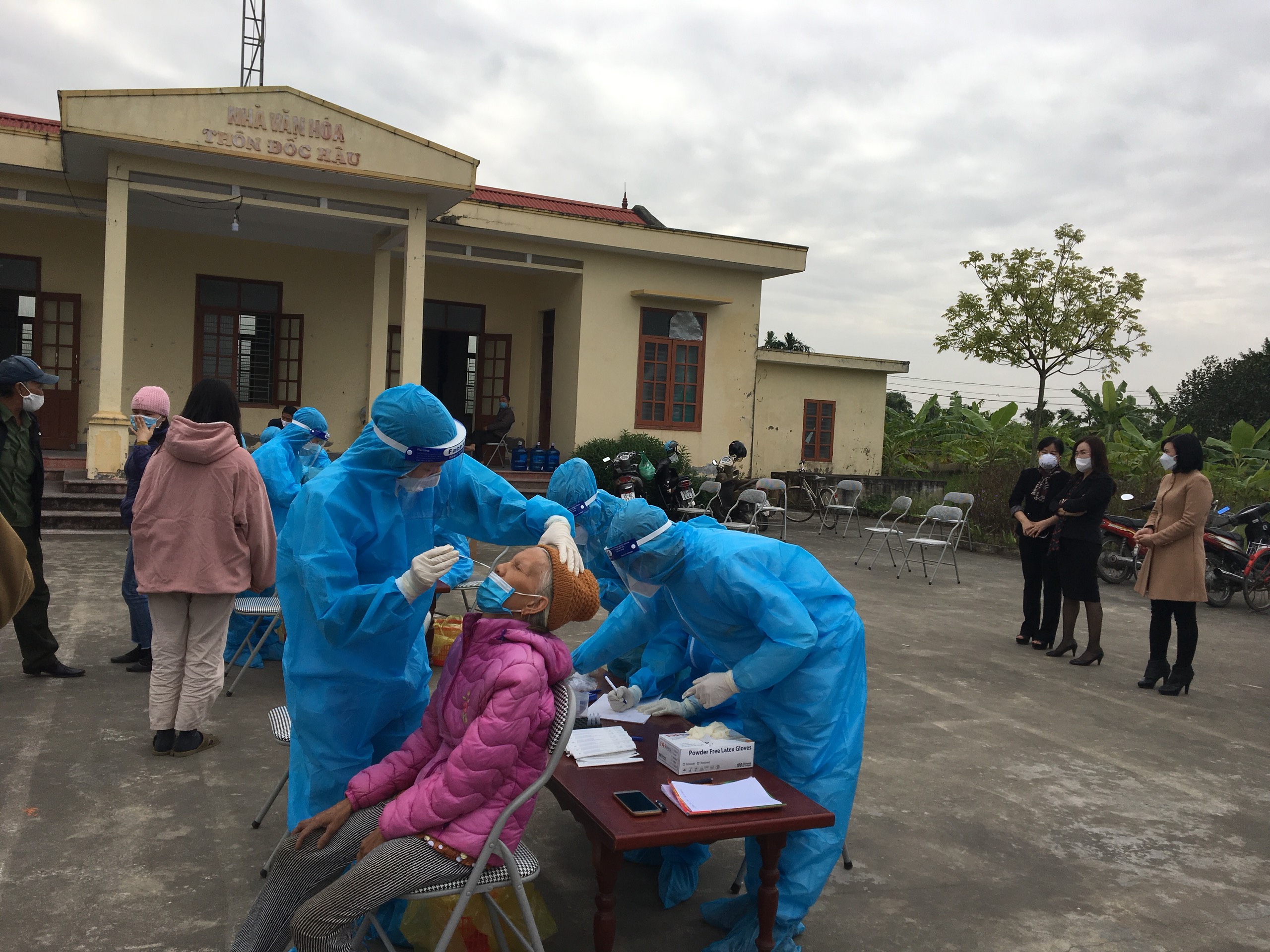 Huyện Tiên Lãng phối hợp với ngành y tế hoàn thành lấy mẫu cho toàn bộ người dân xã Toàn Thắng trong ngày 24-11