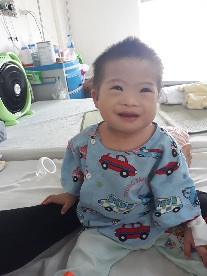 Cháu Tô Minh Trí xuất viện trở về nhà khỏe mạnh sau khi được phẫu thuật tim từ tháng 5-2020 