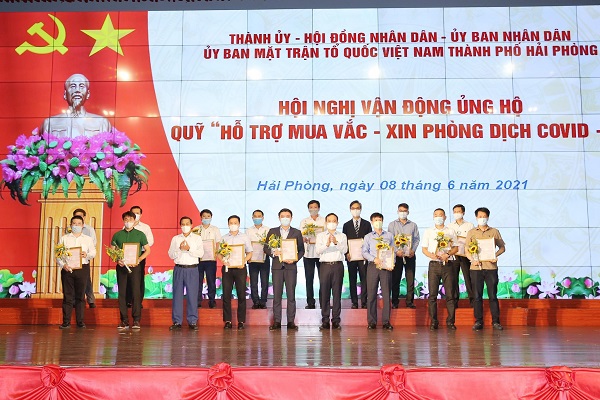 Nhựa Tiền Phong là 1 trong 15 doanh nghiệp có mức ủng hộ kinh phí cao nhất.