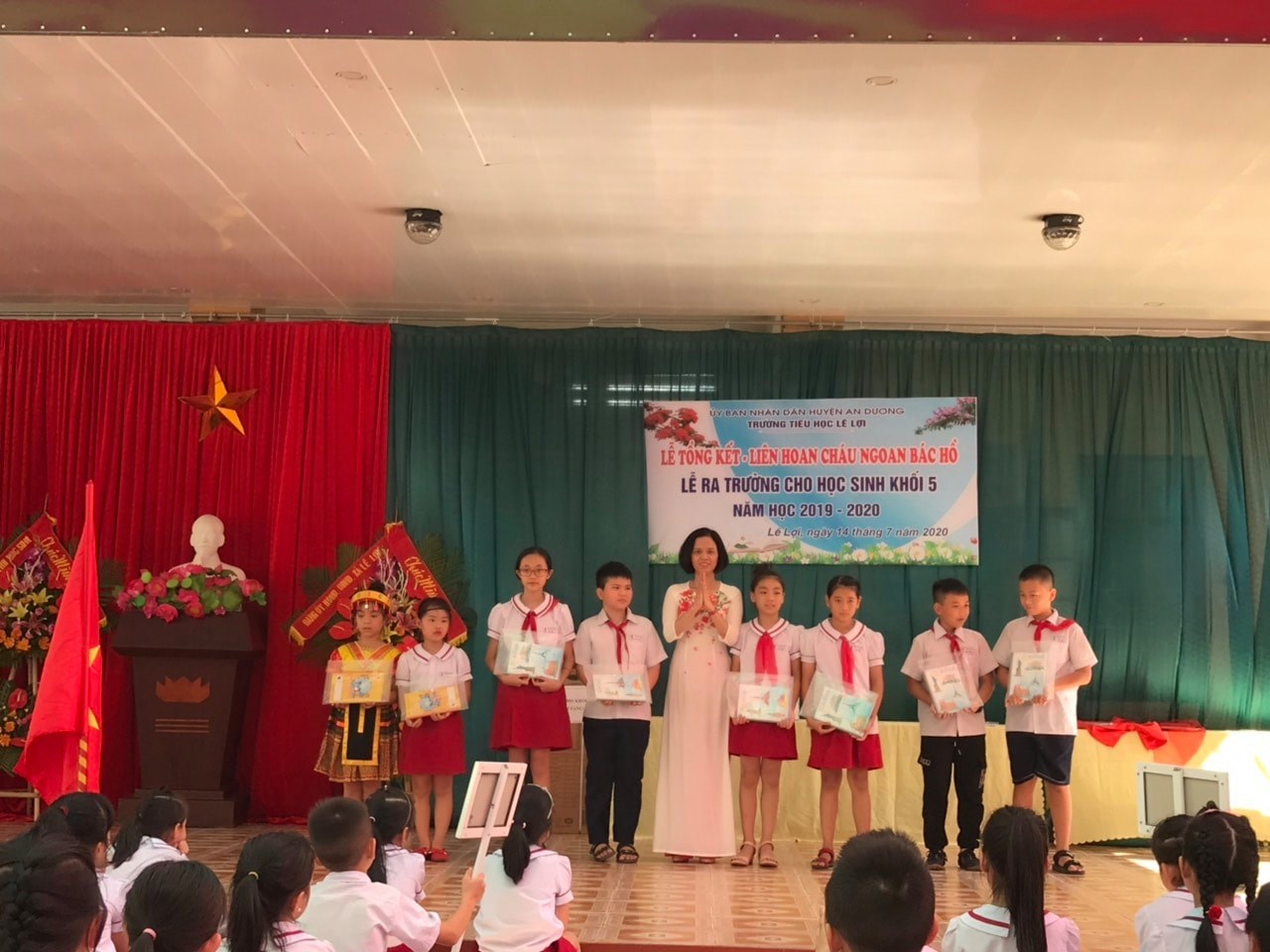 Lễ tổng kết năm học 2019- 2020 của Trường tiểu học Lê Lợi 