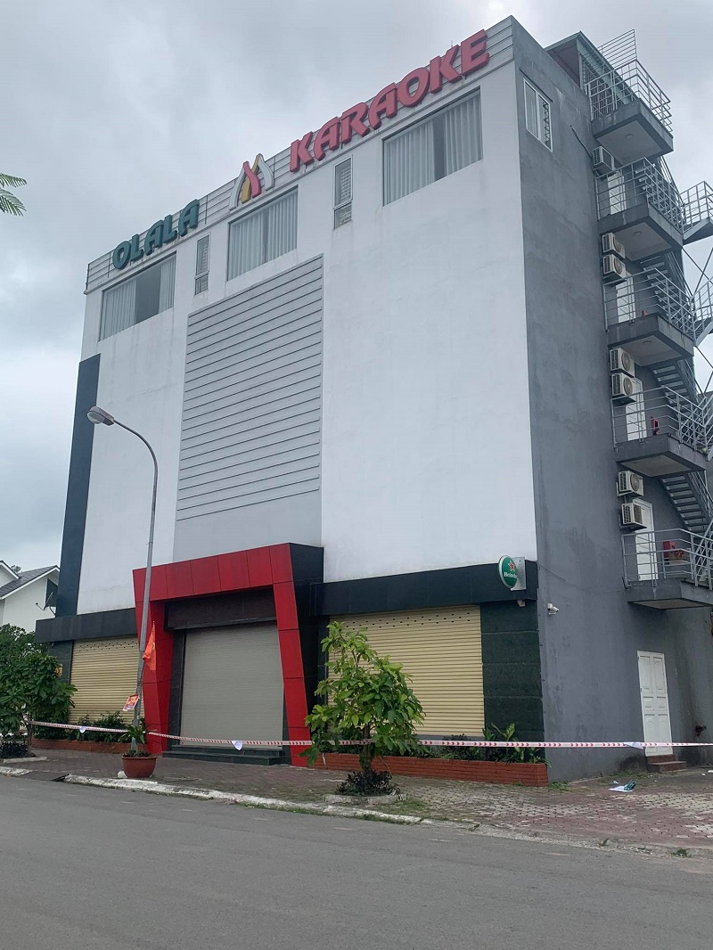 Lực lượng chức năng quận Kiến An đã phong tỏa quán karaoke Olala (địa chỉ khu đô thị Cựu Viên, phường Bắc Sơn, quận Kiến An) vì liên quan đến ca mắc Covid-19. 