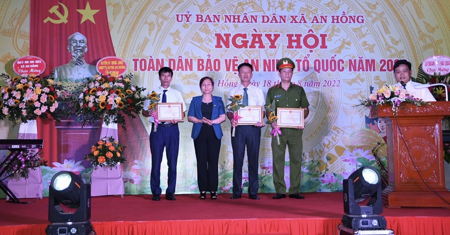 Trần Thị Bích Ngọc- Phó Bí thư Thường trực Huyện ủy, Chủ tịch HĐND huyện