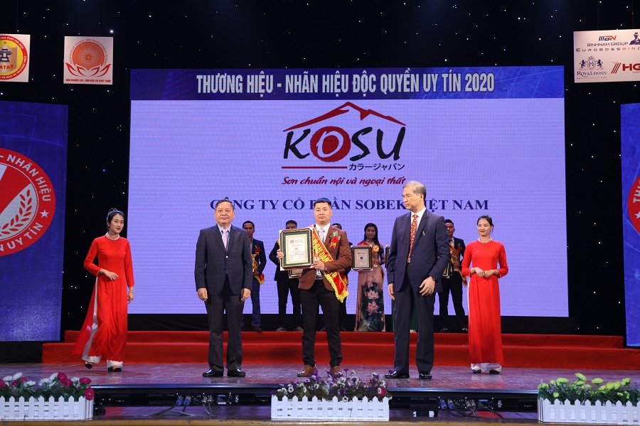 Sản phẩm Sơn KOSU của Công ty CP SOBEK Việt Nam nằm trong tốp 10 thương hiệu- nhãn hiệu độc quyền uy tín 2020  do Ban tổ chức chương trình Doanh nhân Việt Nam hào khí thăng long bình chọn 