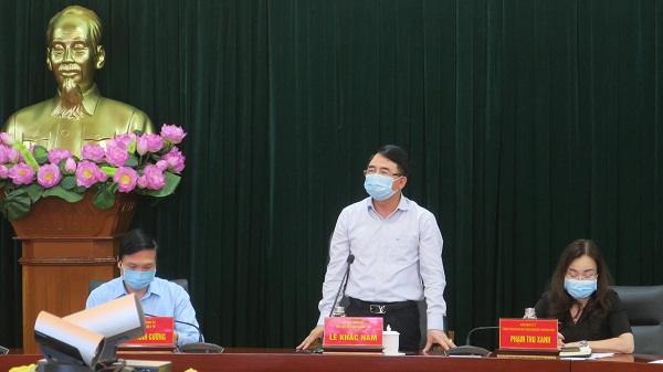 Phó Chủ tịch UBND thành phố Lê Khắc Nam phát biểu tại cuộc họp