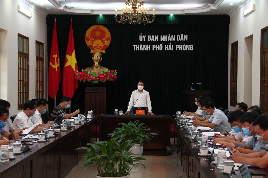 Quang cảnh buổi làm việc. 