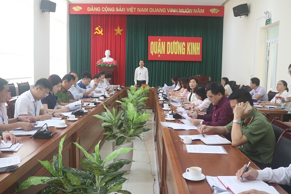 Phó Chủ tịch HĐND thành phố Bùi Đức Quang phát biểu tại cuộc kiểm tra