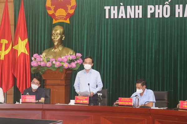 Đồng chí Trần Lưu Quang, Bí Thư Thành ủy phát biểu chỉ đạo tại hội nghị