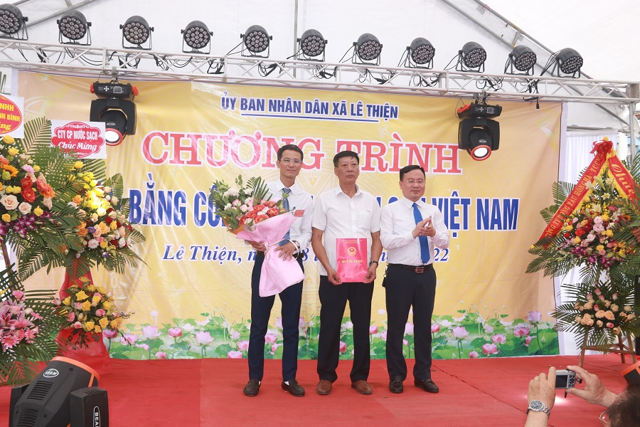 UBND xã Lê Thiện công bố quyết định thành lập Ban quản cây di sản Việt Nam 