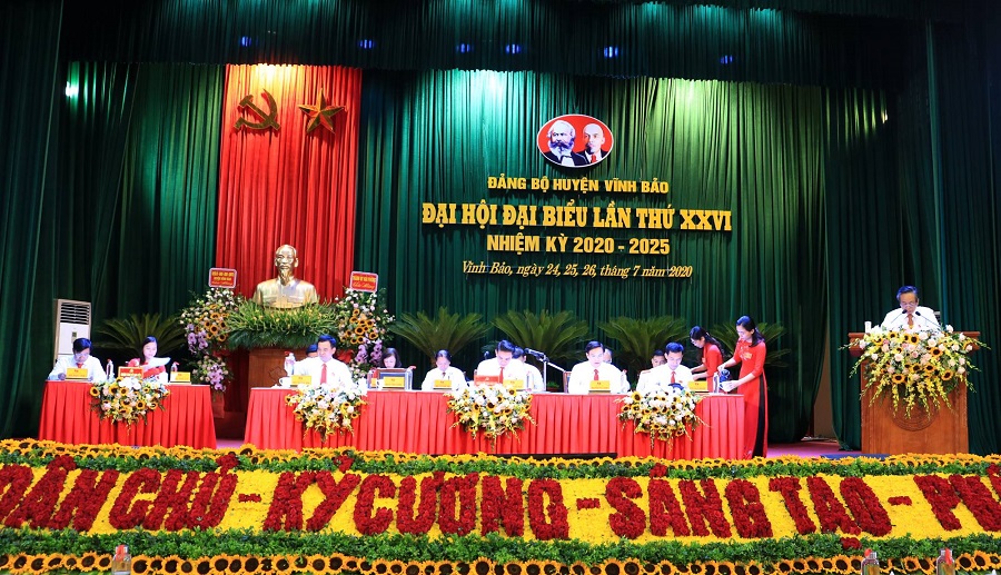 Đoàn Chủ tịch Đại hội đại biểu Đảng bộ huyện Vĩnh Bảo lần thứ 26, nhiệm kỳ 2020-2025 gồm 11 đồng chí.