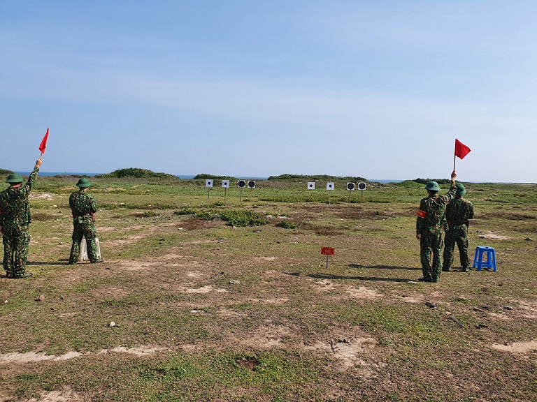 Quang cảnh thao trường bắn