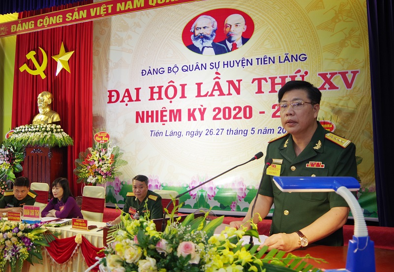 Đại tá Nguyễn Minh Quang, Ủy viên Ban Thường vụ Thành ủy, Chỉ huy trưởng Bộ CHQS thành phố phát biểu chỉ đạo đại hội