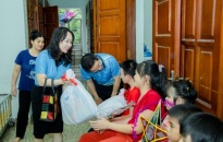 Công ty TNHH VSIP Hải Phòng: Tặng quà tại Làng trẻ Hoa Phượng và SOS Hải Phòng