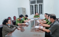 Bắt quả tang đối tượng bán số lô, đề trước cửa nhà số 89 Trần Văn Lan, phường Cát Bi (Hải An)