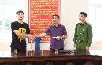 Công an phường Bắc Sơn (Kiến An): Trao trả 99,5 triệu đồng cho người dân 'đánh rơi' tại cây ATM