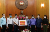 Công ty CP Nhựa Thiếu niên Tiền Phong: Ủng hộ 2 tỷ đồng cho công tác phòng chống dịch tại Đà Nẵng, Quảng Nam