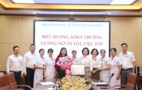 Hội Liên hiệp Phụ nữ thành phố: Khen thưởng, đột xuất điều dưỡng Nguyễn Thị Thảo vì hành động cứu bé 7 ngày tuổi