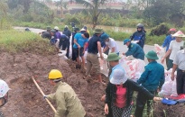 Huyện Vĩnh Bảo Trích ngân sách dự phòng cấp cho các xã, thị trấn mua vật tư khắc phục hậu quả bão số 3, mưa lũ