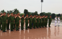 Khối Cảnh sát nhân dân – CATP: Báo công dâng Bác tại Khu lưu niệm Sáu điều Bác Hồ dạy CAND