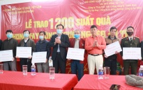 MTTQ Việt Nam TP & Hội đồng họ Lê Hải Phòng, Cty TNHH Lê Quốc: Trao 1.200 suất quà Tết tặng hộ nghèo