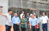 Phó Chủ tịch Lê Khắc Nam kiểm tra Dự án đầu tư xây dựng, sửa chữa trường THPT Ngô Quyền
