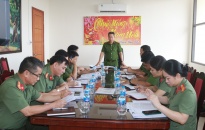 Phó Giám đốc CATP Lê Nguyên Trường kiểm tra công tác 6 tháng đầu năm tại Văn phòng Cơ quan CSĐT