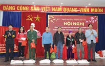 Tặng quà Tết gia đình chính sách, hộ có hoàn cảnh khó khăn trên địa bàn quận Hồng Bàng