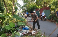 Thị trấn Vĩnh Bảo: Ra quân làm sạch kênh Chanh Dương   