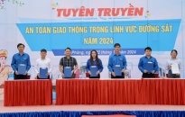 Tuyên truyền an toàn giao thông đường sắt với thanh niên năm 2024