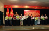 Quận ủy Hồng Bàng: Trao Huy hiệu Đảng cho 92 đảng viên