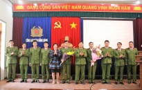 Lãnh đạo CATP khen thưởng Công an quận Hồng Bàng
