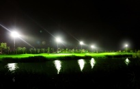 Trải nghiệm golf đêm hấp dẫn tại sân gôn trên đảo lớn nhất Miền Bắc
