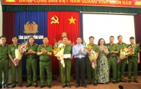 UBND TP khen thưởng chiến công xuất sắc của Công an quận Hồng Bàng.
