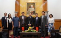 Đoàn Chính quyền thành phố Nam Ninh thăm, chúc mừng thành phố nhân dịp Lễ hội Hoa Phượng Đỏ 2018