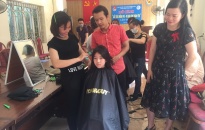 Cắt tóc miễn phí cho trẻ em hoàn cảnh khó khăn: Việc làm ý nghĩa, nhân đôi niềm vui