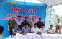 Bàn giao máy thông tin liên lạc VX 1700 cho ngư dân  ở huyện Thủy Nguyên