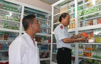 Sở Y tế thành phố Kiểm tra đột xuất các quầy thuốc tư nhân tại quận Hải An