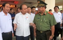 Thủ tướng Nguyễn Xuân Phúc tiếp xúc cử tri huyện Tiên Lãng:  Kiên quyết lập lại trật tự, bảo đảm an ninh an toàn xã hội