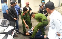 Thăm hỏi, động viên cán bộ Đội Cảnh sát Hình sự - CATP Nam Định  bị tai nạn trong quá trình truy bắt đối tượng