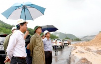 Lãnh đạo UBND tỉnh Quảng Ninh chỉ đạo xử lý các điểm sạt lở, ngật lụt do mưa lớn