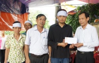 Ủy ban MTTQ Việt Nam thành phố: Hỗ trợ 10 triệu đồng cho gia đình 2 nạn nhân bị sét đánh ở huyện Vĩnh Bảo