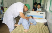 BV Trẻ em Hải Phòng phẫu thuật lấy thanh sắt xuyên thấu vùng bìu bẹn của bệnh nhân 6 tuổi 