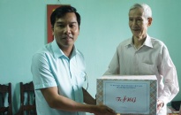 Ủy ban MTTQ Việt Nam thành phố: Thăm, tặng quà các nhân sĩ, trí thức nhân kỷ niệm Quốc khánh 2-9
