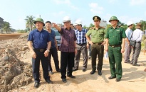 Phó Chủ tịch thường trực UBND TP Nguyễn Xuân Bình kiểm tra công tác phòng chống bão Mangkhut trên địa bàn 2 quận Hồng Bàng, Ngô Quyền