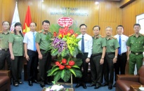 Đại tá Đào Quang Trường - Phó Giám đốc CATP chúc mừng ngày Nhà giáo Việt Nam