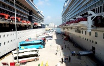 Cảng tàu khách du  lịch quốc tế Hạ Long lần đầu đón gần 8.000 khách