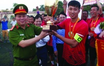 Giải vô địch các CLB bóng đá thành phố Cúp Báo An ninh Hải Phòng - Nhựa Tiền Phong lần thứ 17: Sự chuyên nghiệp lên ngôi